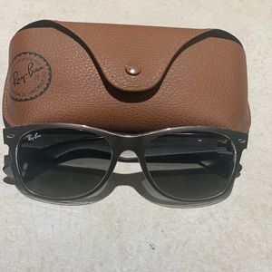 Womens grey wayfarer sunglasses